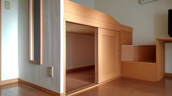 子供部屋(ベッド付き)