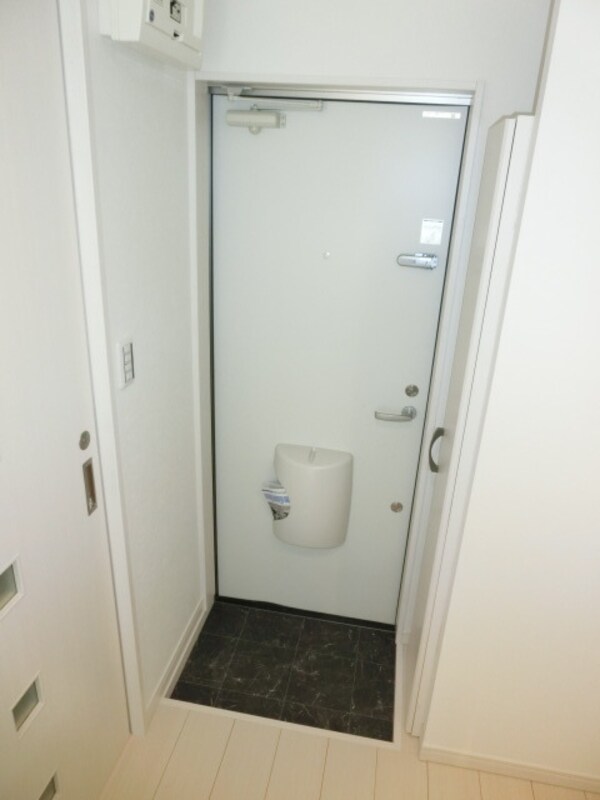 玄関(※同間取り別号室)