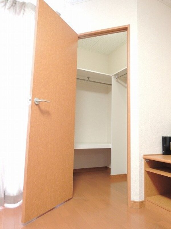 その他室内・内装(ウォークインクローゼットでお部屋もスッキリ)