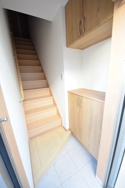 玄関(お部屋探しは【タウンハウジング蘇我店】にお任せ下さい♪)