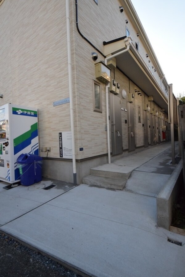 エントランス(お部屋探しは【タウンハウジング蘇我店】にお任せ下さい♪)