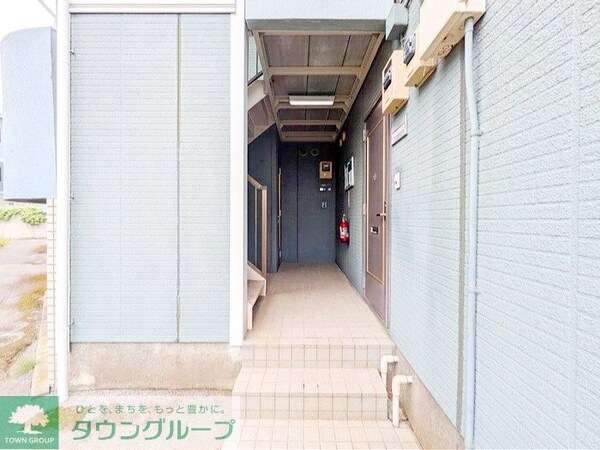 エントランス(お問合せはタウンハウジングまで！※現地待合わせ相談可能)