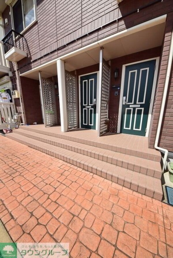 エントランス(お部屋探しは【タウンハウジング千葉店】にお任せ下さい♪)