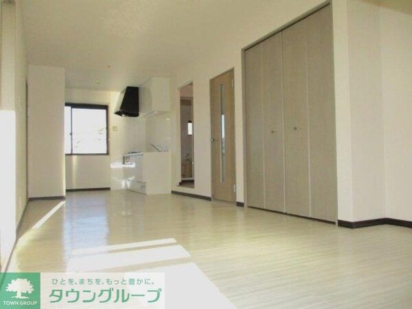 リビング・居室(現地待ち合わせ歓迎♪お問合せはタウンハウジングまで！)