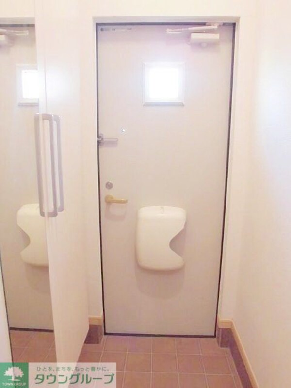 玄関(お部屋探しは【タウンハウジング千葉】にお任せ下さい♪)
