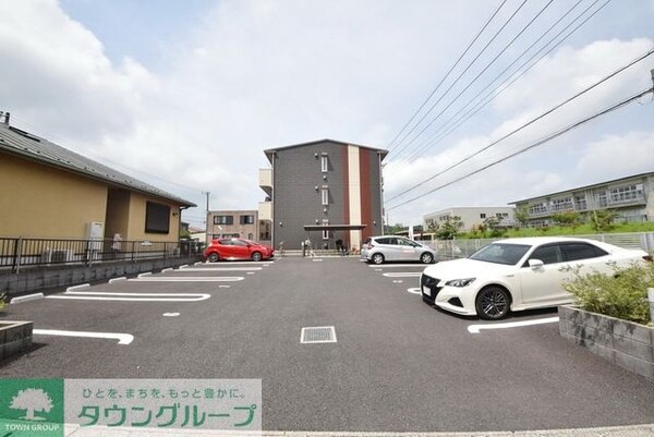 駐車場(現地待ち合わせ歓迎♪お問合せはタウンハウジング千葉店まで！)