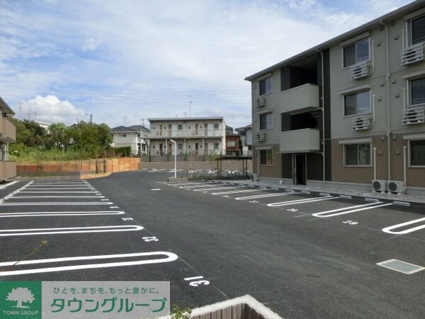 共有部分(敷地内駐車場)