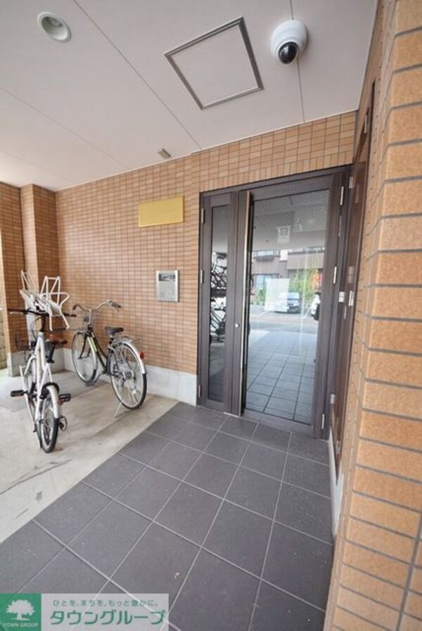 エントランス(お問合せはタウンハウジングまで！※現地待合わせ相談可能)