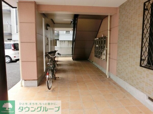 エントランス(室内へのアプローチ)