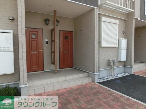 エントランス(お部屋探しは【タウンハウジング千葉店】にお任せ下さい♪)