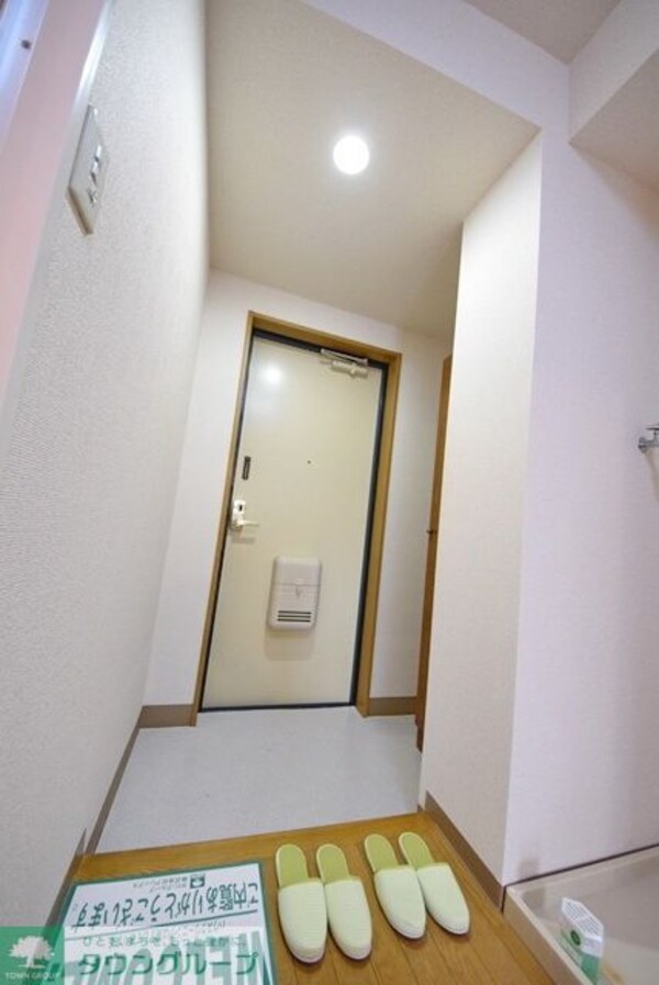玄関(お部屋探しは【タウンハウジング千葉店】にお任せ下さい♪)