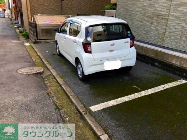 駐車場(お部屋探しはタウンハウジング千葉店へお任せください。)