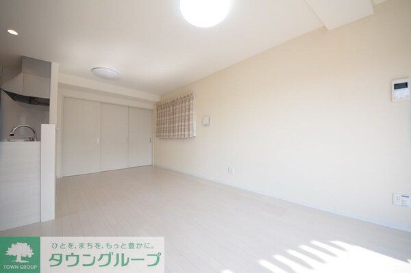 リビング・居室(現地待ち合わせ歓迎♪お問合せはタウンハウジング蘇我店まで！)