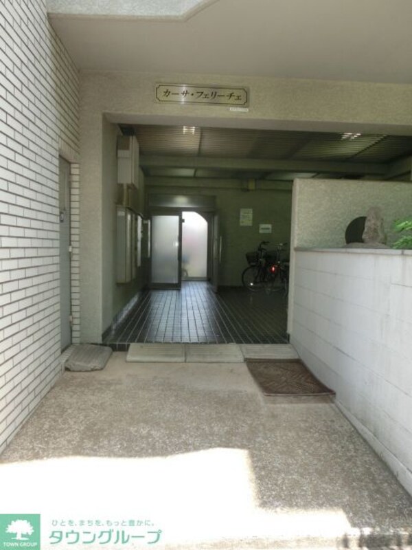 エントランス(お問合せは【タウンハウジング】まで！※現地待合わせ相談可！)