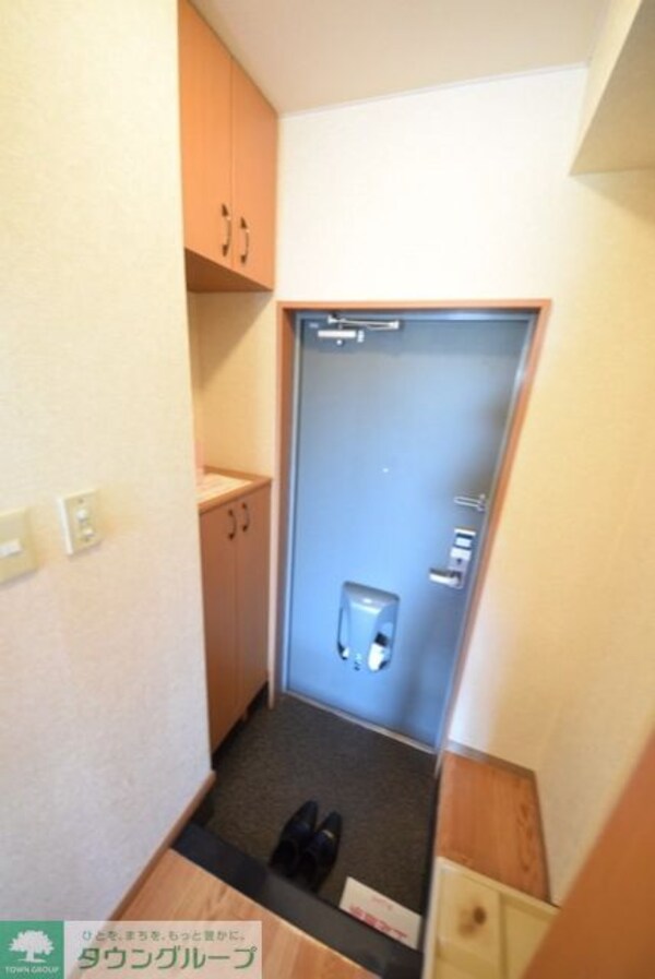 玄関(お部屋探しは【タウンハウジング千葉店】にお任せ下さい♪)