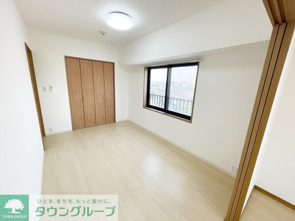 寝室(お問合せは【タウンハウジング】まで！※現地待合わせ相談可！)