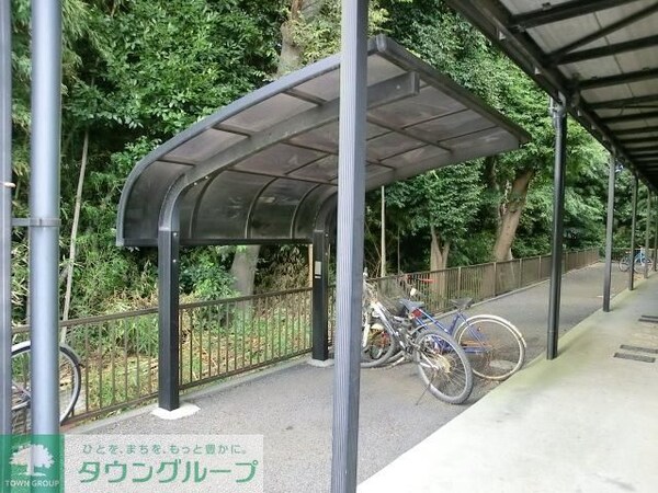 共有部分(屋根付き駐輪場)