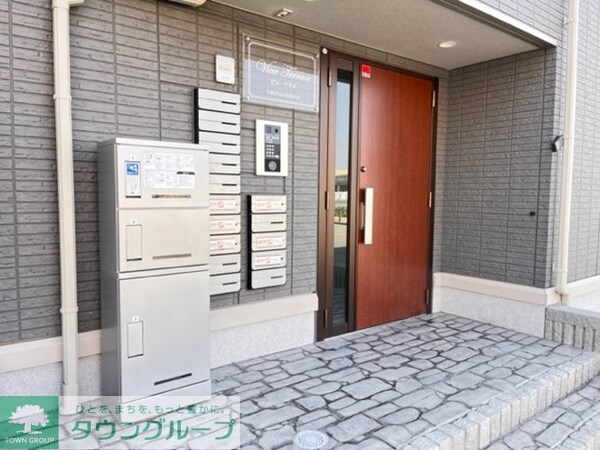 エントランス(お問合せはタウンハウジングまで！※現地待合わせ相談可能)