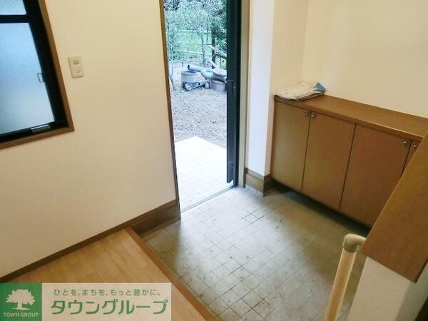 玄関(お部屋探しは【タウンハウジング千葉店】にお任せ下さい♪)