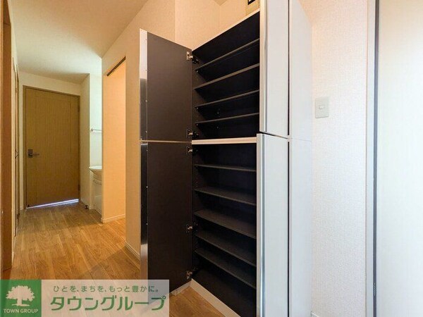 玄関(お問合せは【タウンハウジング】まで！※現地待合わせ相談可！)