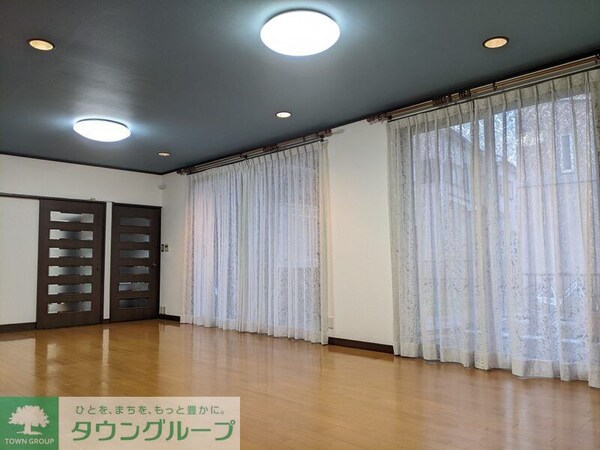 リビング・居室(現地待ち合わせ歓迎♪お問合せはタウンハウジングまで！)