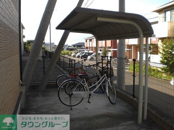 その他(屋根付駐輪場)