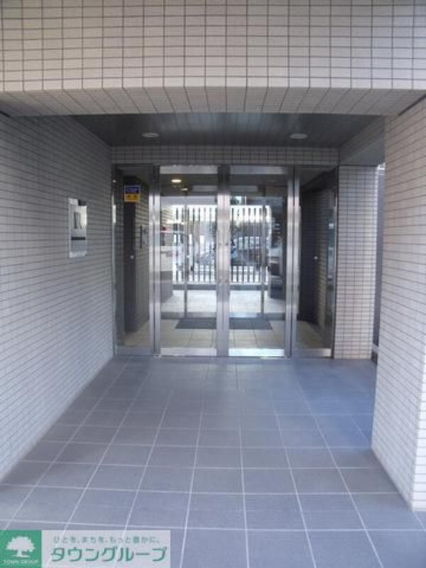 エントランス(オートロック式エントランスです)