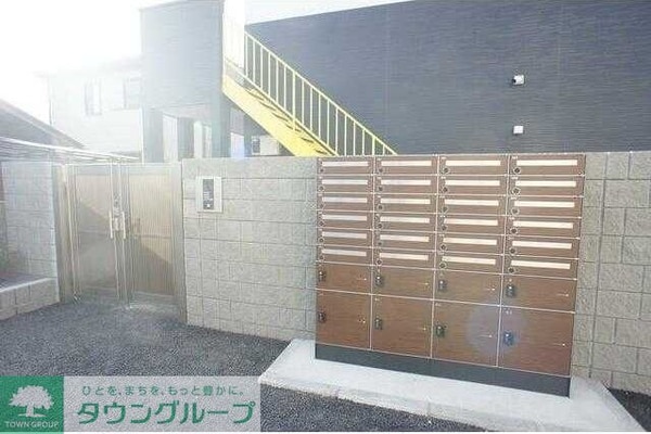 エントランス(お問合せは【タウンハウジング】まで！※現地待合わせ相談可！)