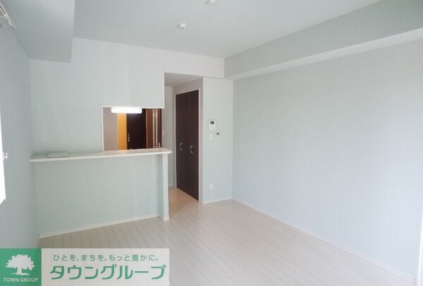 リビング・居室(現地待ち合わせ歓迎♪お問合せはタウンハウジングまで！)