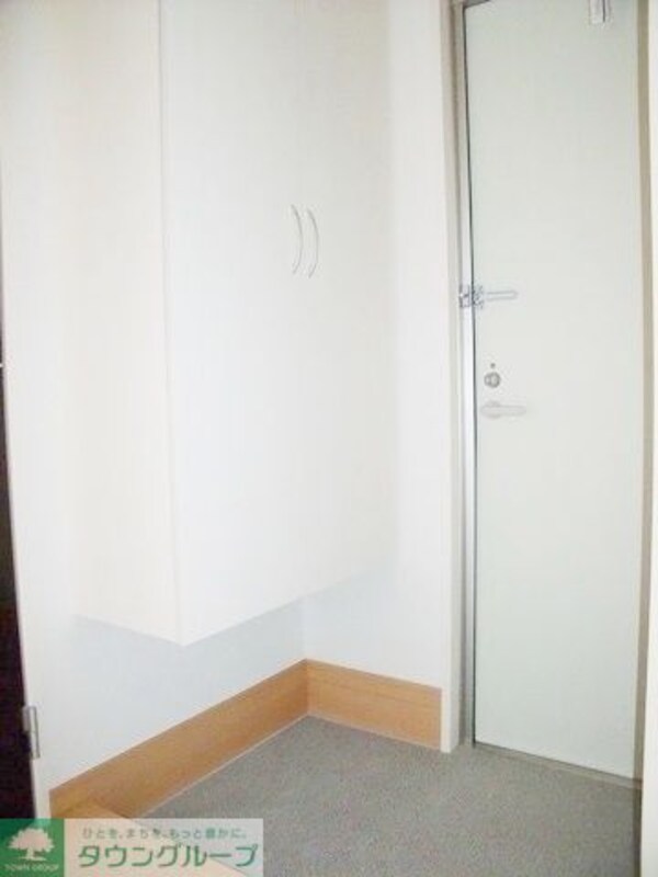 玄関(お部屋探しは【タウンハウジング千葉店】にお任せ下さい♪)