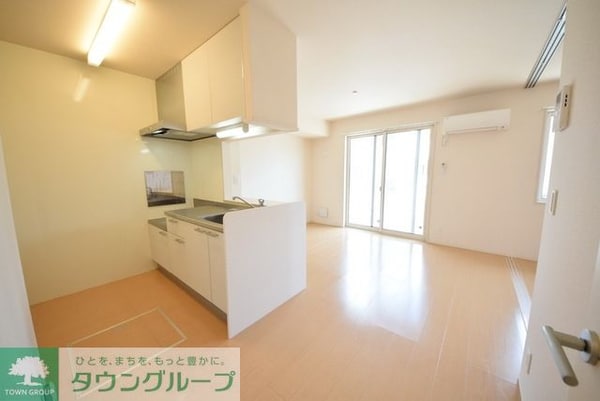 リビング・居室(現地待ち合わせ歓迎♪お問合せはタウンハウジングまで！)