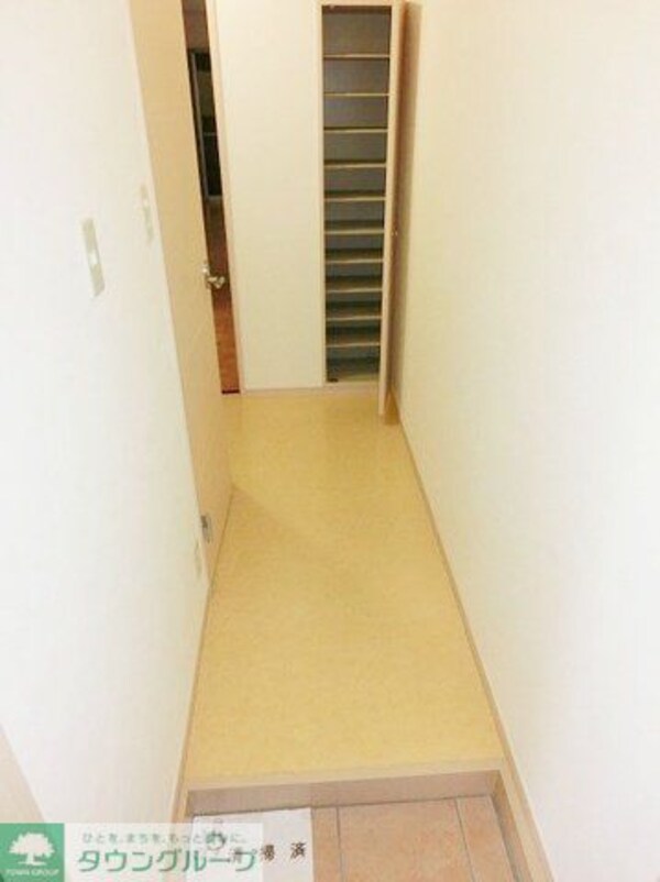 玄関(お部屋探しは【タウンハウジング千葉店】にお任せ下さい♪)