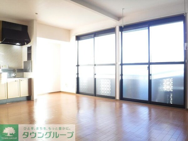 リビング・居室(現地待ち合わせ歓迎♪お問合せはタウンハウジングまで！)