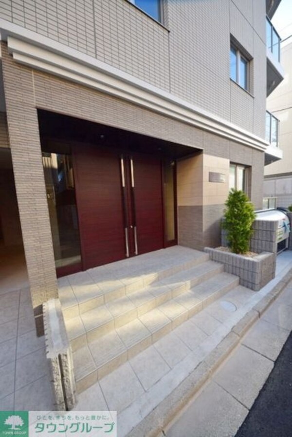 エントランス(お部屋探しは【タウンハウジング千葉店】にお任せ下さい♪)