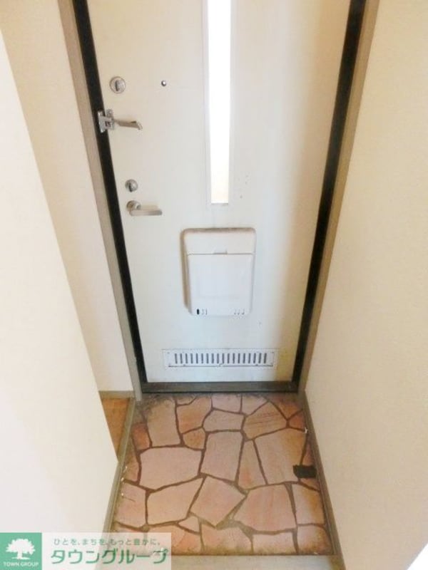 玄関(お部屋探しは【タウンハウジング千葉店】にお任せ下さい♪)