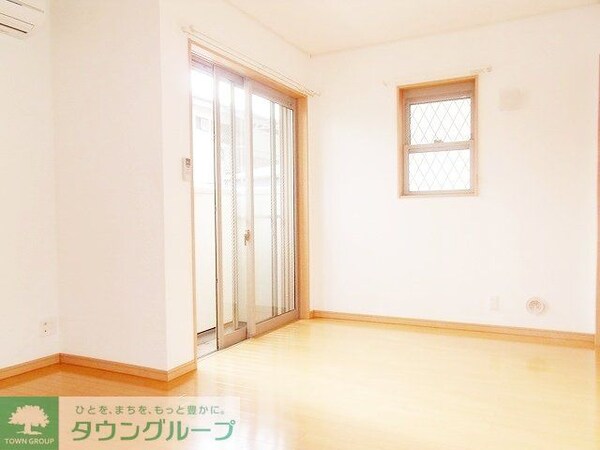 リビング・居室(現地待ち合わせ歓迎♪お問合せはタウンハウジング千葉店まで！)