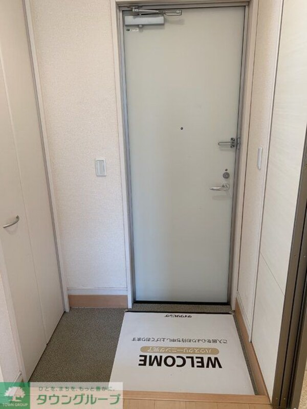 玄関(お問合せは【タウンハウジング】まで！※現地待合わせ相談可！)