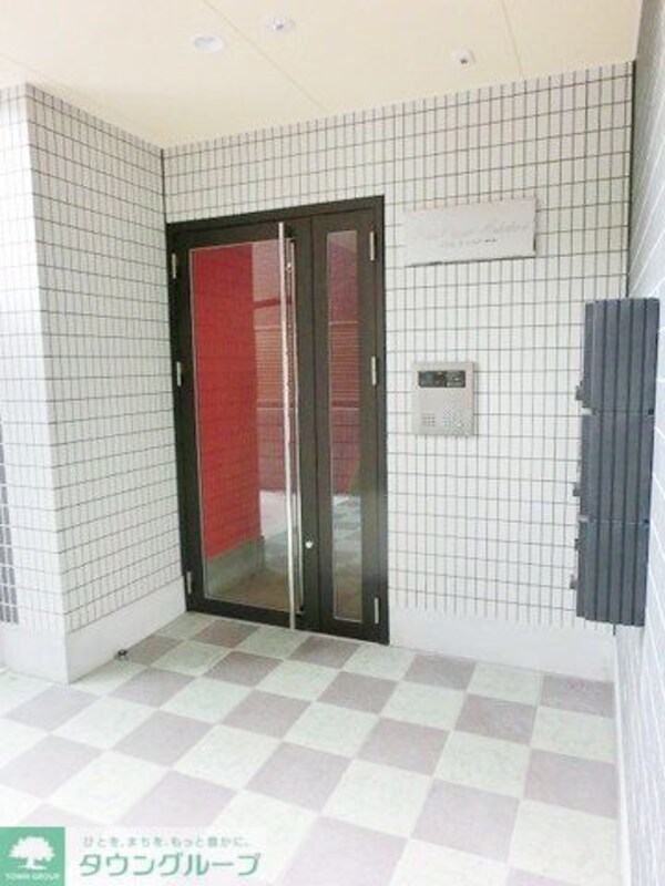 エントランス(お部屋探しはタウンハウジング千葉店へお任せください。)