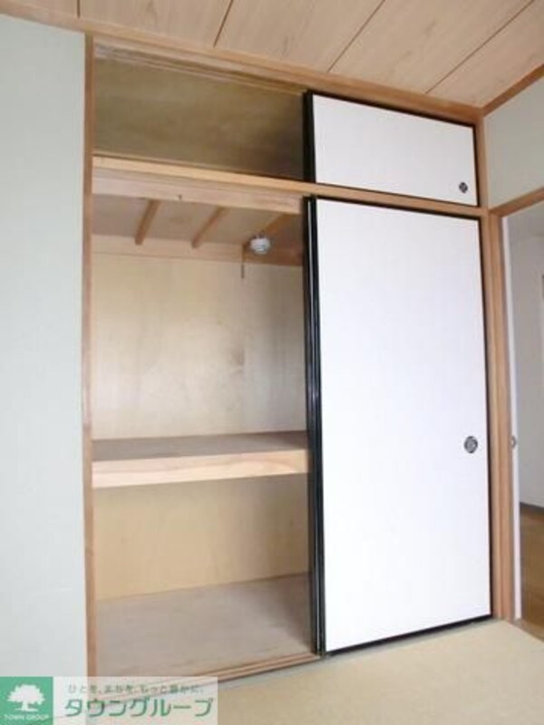 収納(収納豊富な押入です)