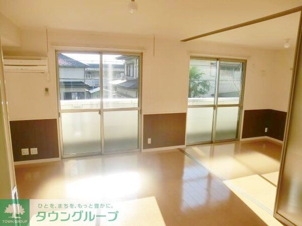 リビング・居室(現地待ち合わせ歓迎♪お問合せはタウンハウジングまで！)
