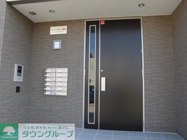 エントランス(お問合せは【タウンハウジング】まで！※現地待合わせ相談可！)
