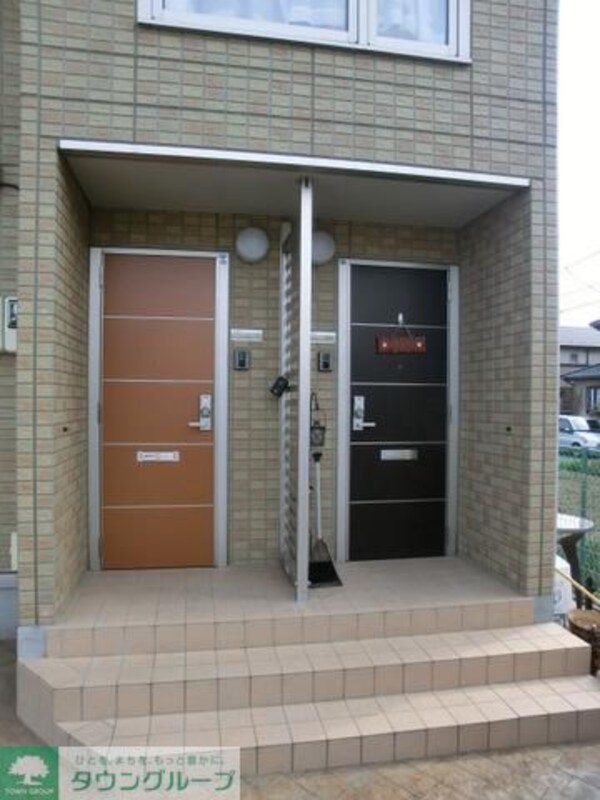 エントランス(お問合せは【タウンハウジング】まで！※現地待合わせ相談可！)