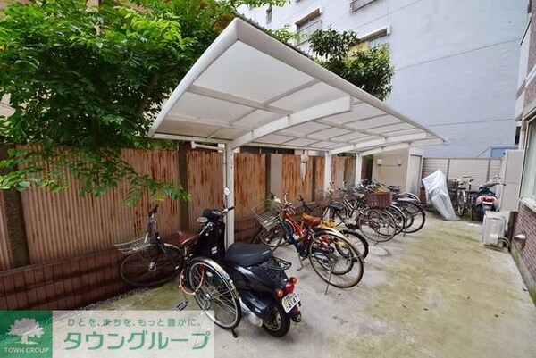 共有部分(屋根付き駐輪場)