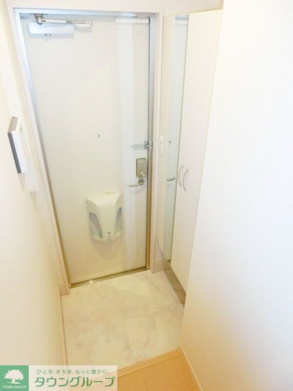 玄関(お問合せはタウンハウジングまで！※現地待合わせ相談可能)