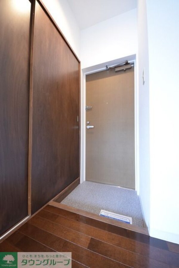 玄関(現況優先！お部屋によってカラーが異なります。)