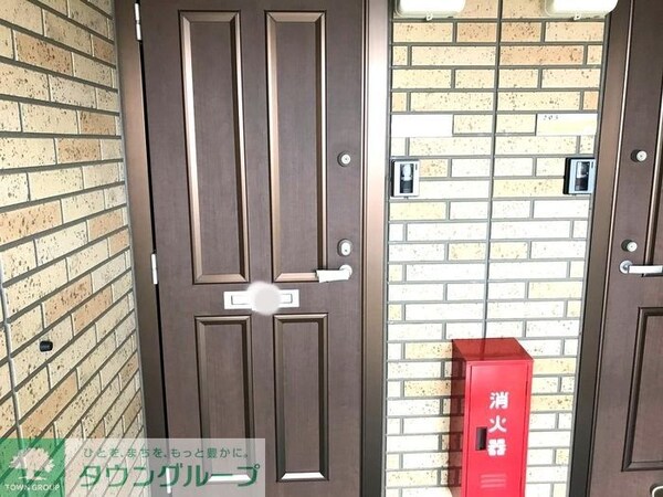 エントランス(お問合せはタウンハウジングまで！※現地待合わせ相談可能)
