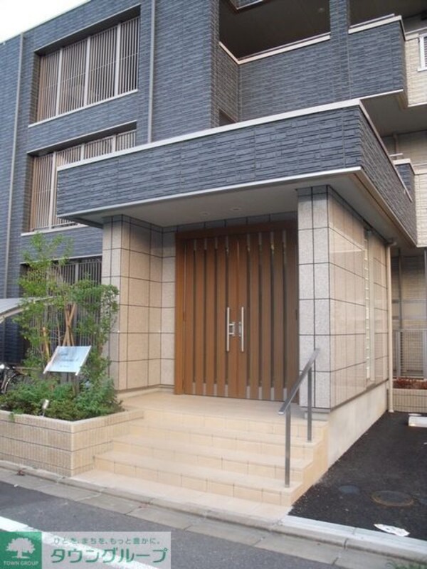 エントランス(お問合せは【タウンハウジング】まで！※現地待合わせ相談可！)