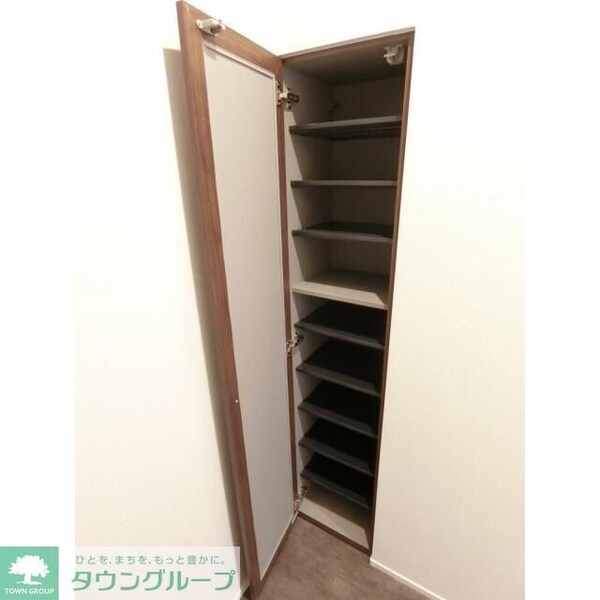 玄関(お問合せはタウンハウジングまで！※現地待合わせ相談可能)