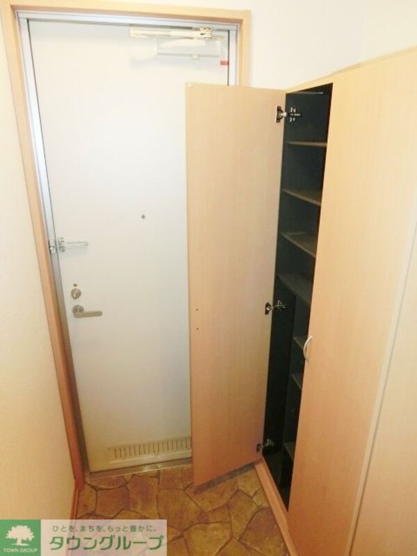 玄関(お問合せはタウンハウジングまで！※現地待合わせ相談可能)