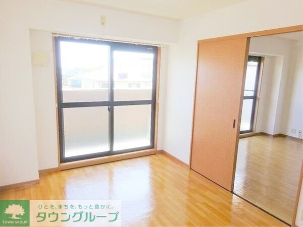 子供部屋(お問合せはタウンハウジングまで！※現地待合わせ相談可能)